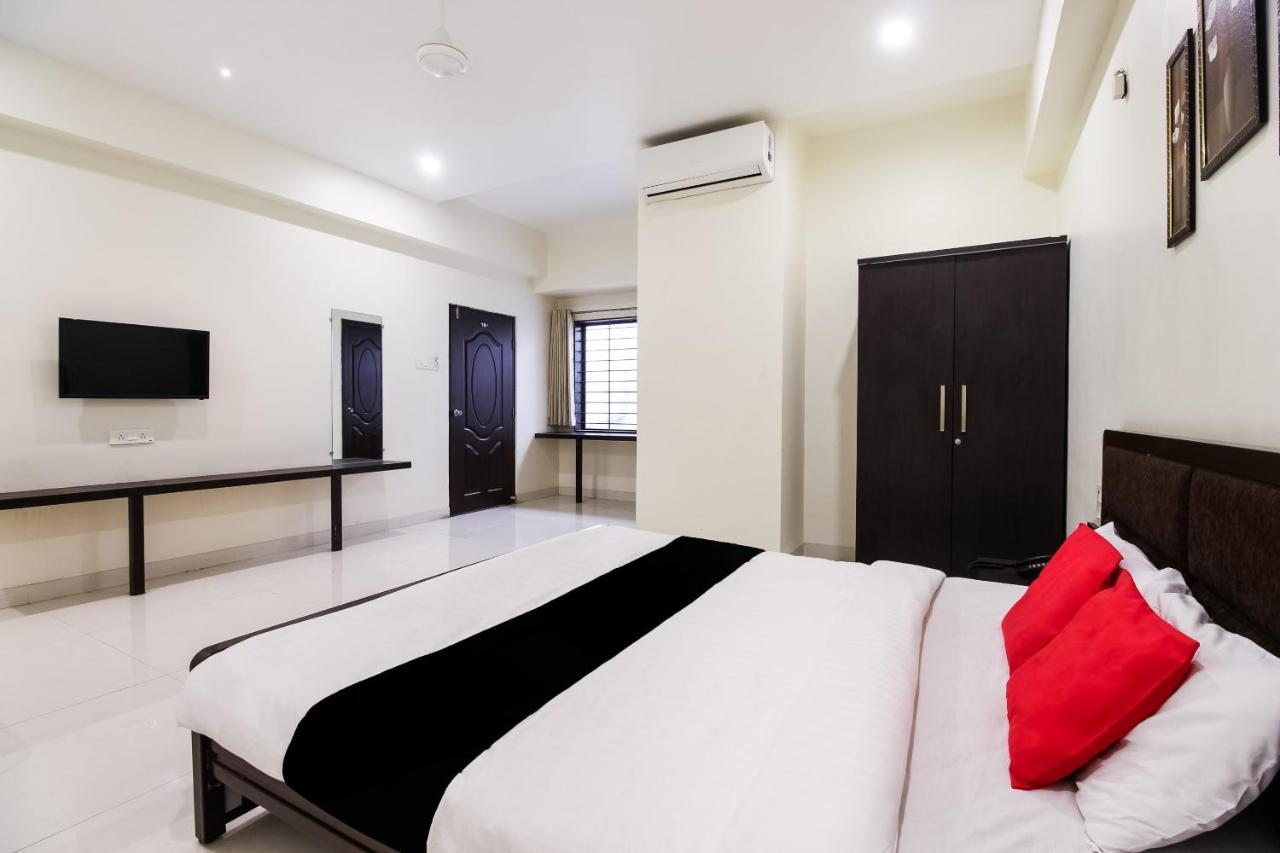 Capital O70964 Hotel D Mercy นาคปุระ ภายนอก รูปภาพ
